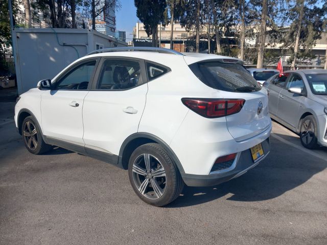 אם ג'י ZS