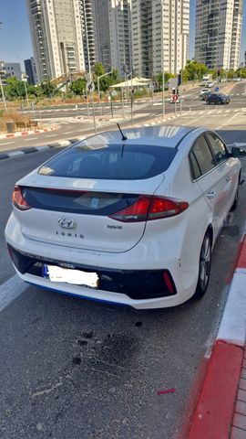 יונדאי איוניק
