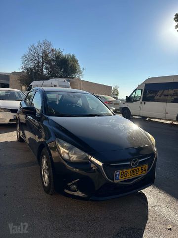 מודעת רכב מאזדה 2