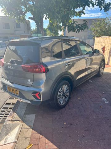 קיה נירו פלוס