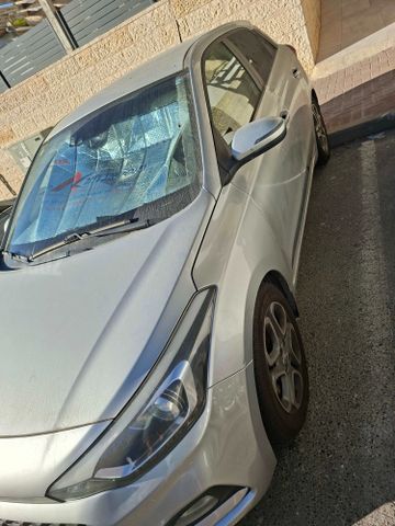 יונדאי i20
