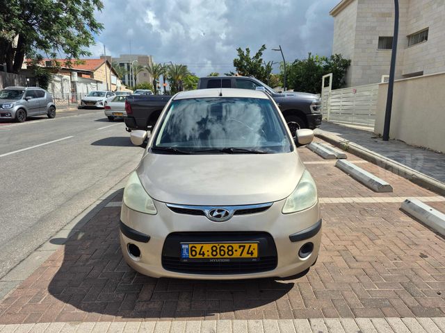 יונדאי i10