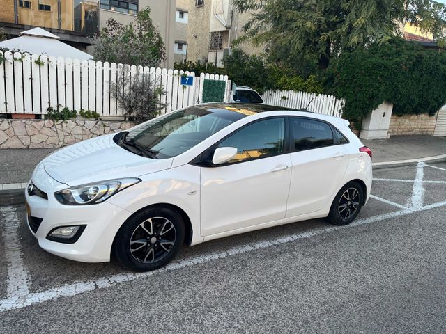 יונדאי i30