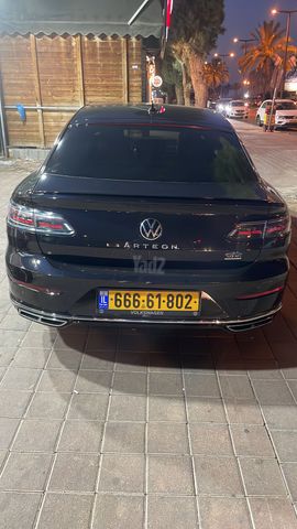 מודעת רכב פולקסווגן ארטאון
