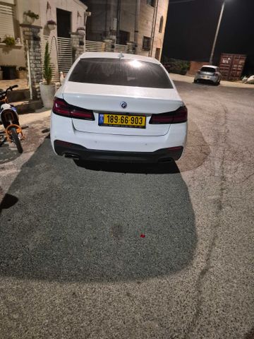 מודעת רכב ב מ וו סדרה 5