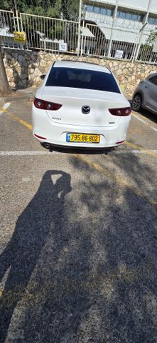 מאזדה 3