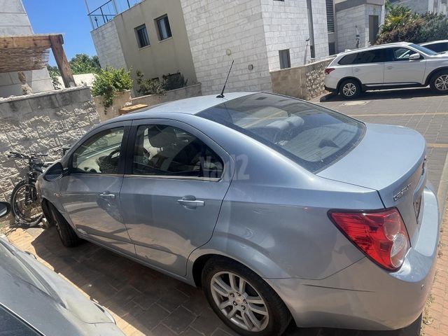 שברולט סוניק