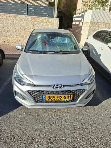 יונדאי i20