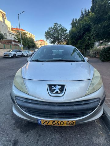 פיג'ו 207