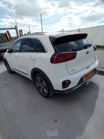 קיה נירו