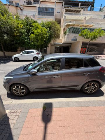 יונדאי i20
