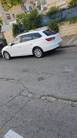 סיאט לאון