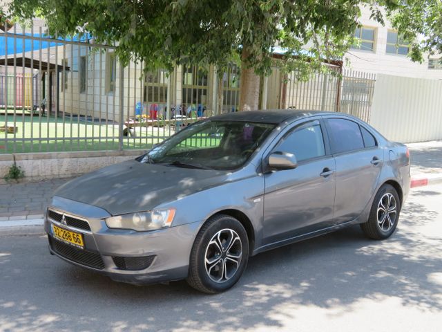 מיצובישי לנסר