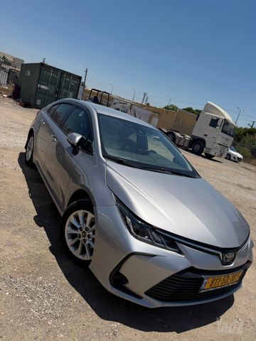מודעת רכב טויוטה קורולה