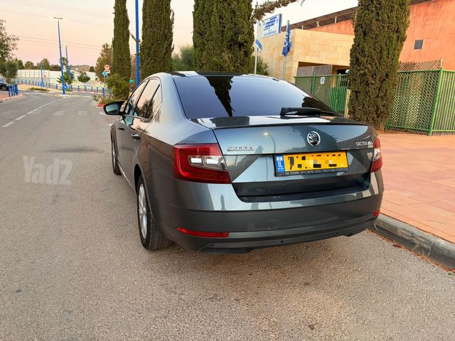 סקודה אוקטביה