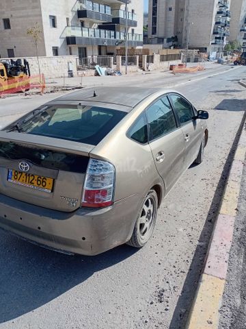 מודעת רכב טויוטה פריוס