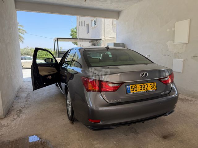 לקסוס GS