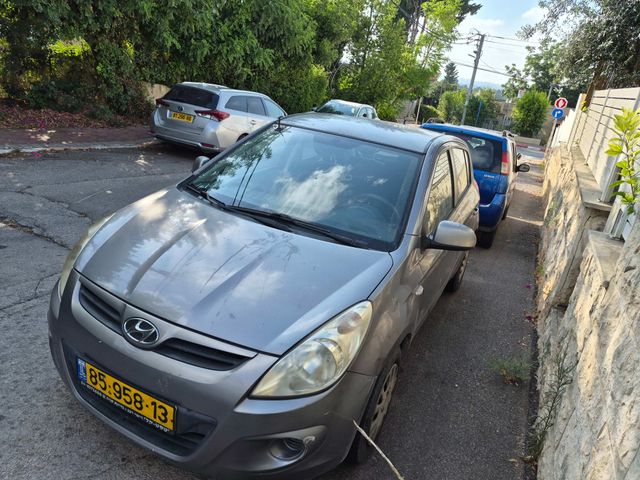 יונדאי i20