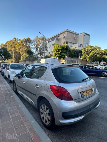 פיג'ו 207