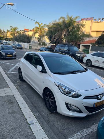 יונדאי i30