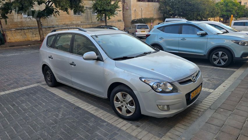 יונדאי i30