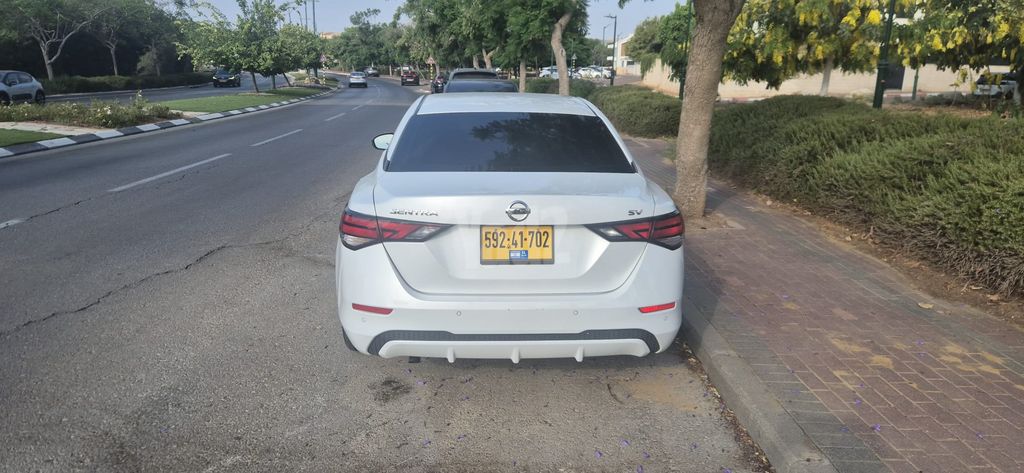 ניסאן סנטרה