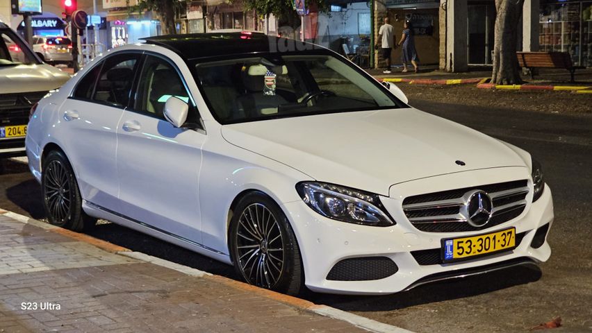 מודעת רכב מרצדס-בנץ C-class