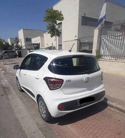 יונדאי i10