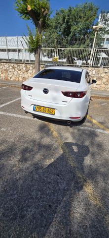 מאזדה 3