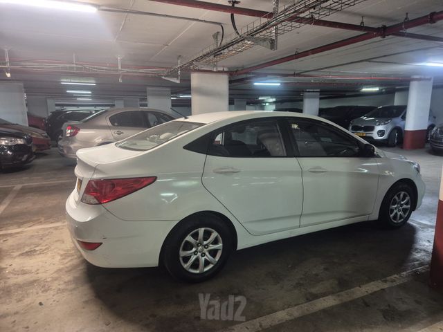 יונדאי אקסנט i25