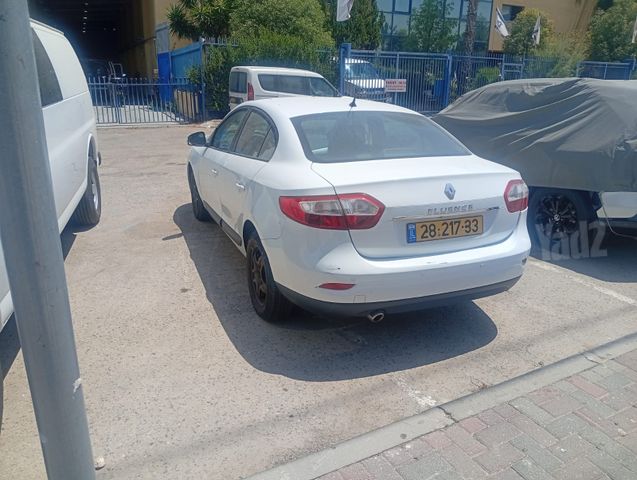 רנו פלואנס