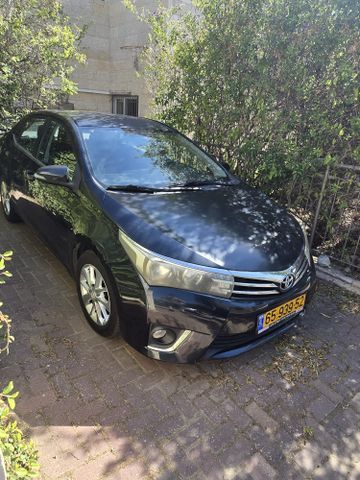 טויוטה קורולה