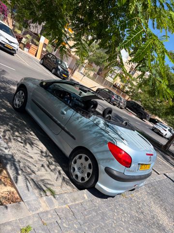 פיג'ו 206