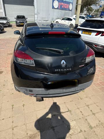 רנו מגאן