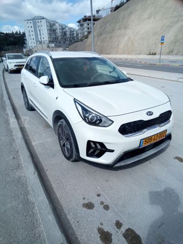 קיה נירו
