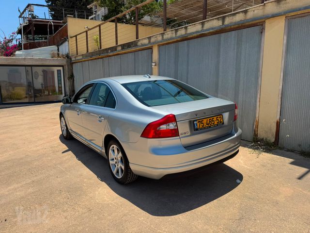 וולוו S80