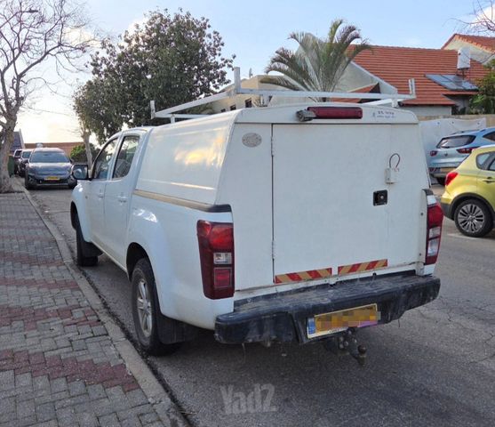 איסוזו די-מקס