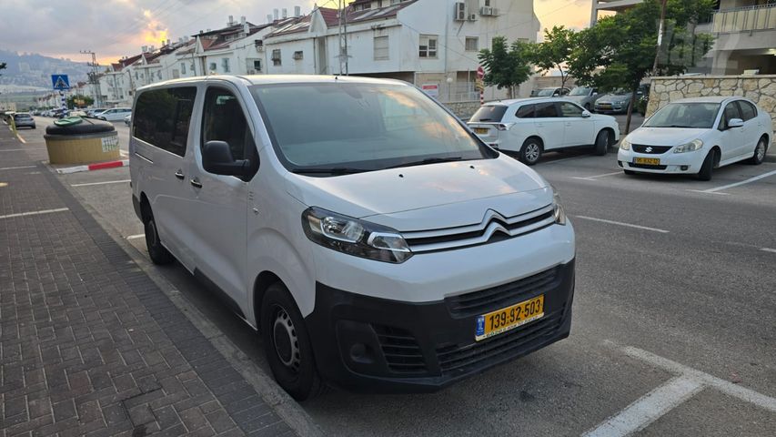 מודעת רכב סיטרואן ג'אמפי