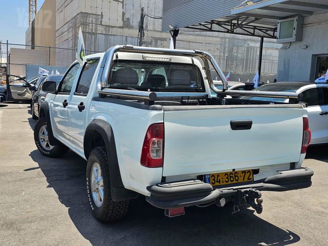 איסוזו די-מקס
