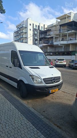 מודעת רכב מרצדס-בנץ ספרינטר