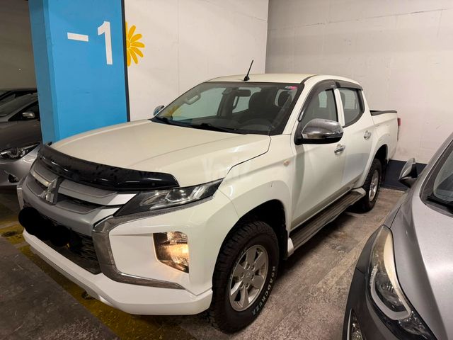 מיצובישי טרייטון / L200