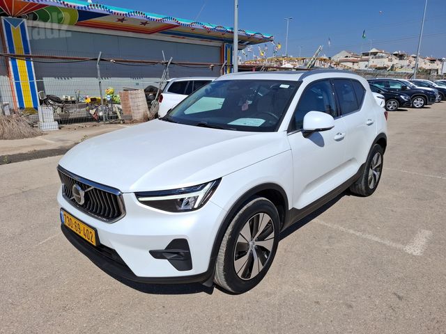וולוו XC40