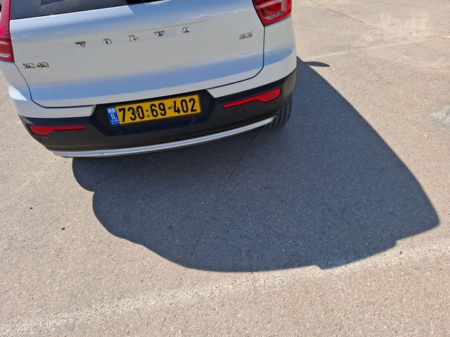 וולוו XC40