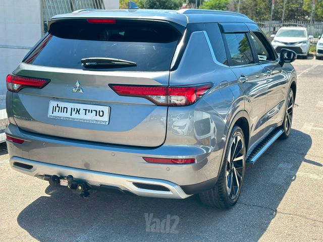 מיצובישי אאוטלנדר