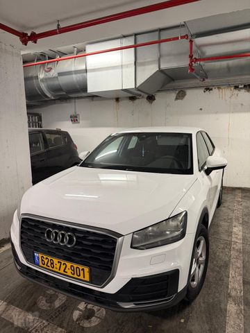 אאודי Q2