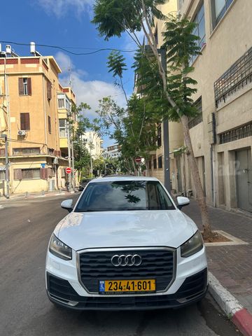 אאודי Q2
