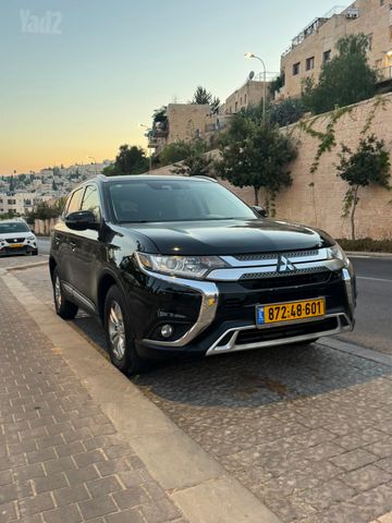 מיצובישי אאוטלנדר