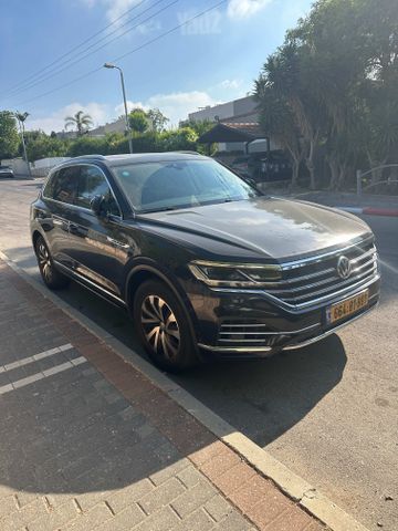 מודעת רכב פולקסווגן טוארג