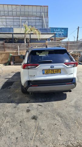 מודעת רכב טויוטה RAV4
