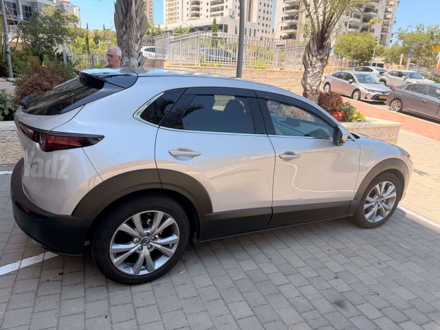 מאזדה CX-30
